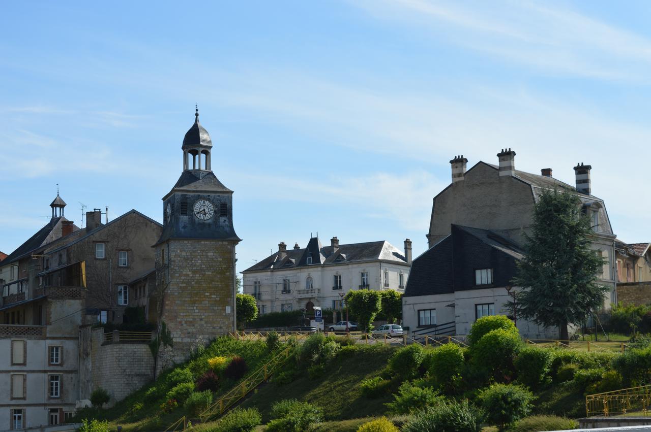 Hotel Du Grand Monarque Varennes-en-Argonne Exterior photo